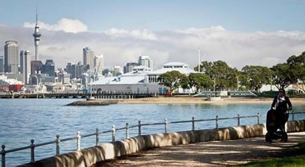 Conquer the walking challenge with AKL Paths (1)