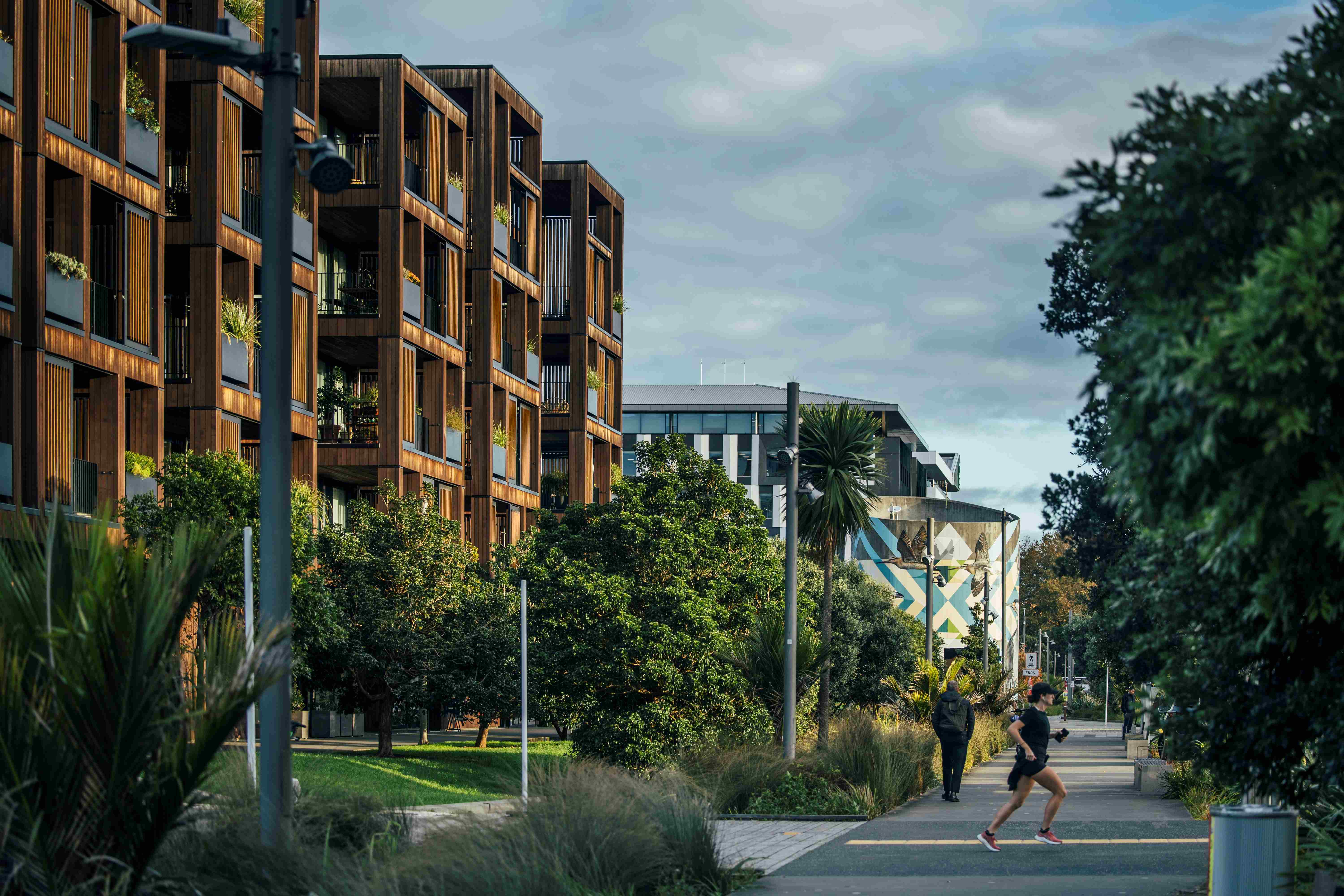 Apartment living close to green spaces and everyday needs.