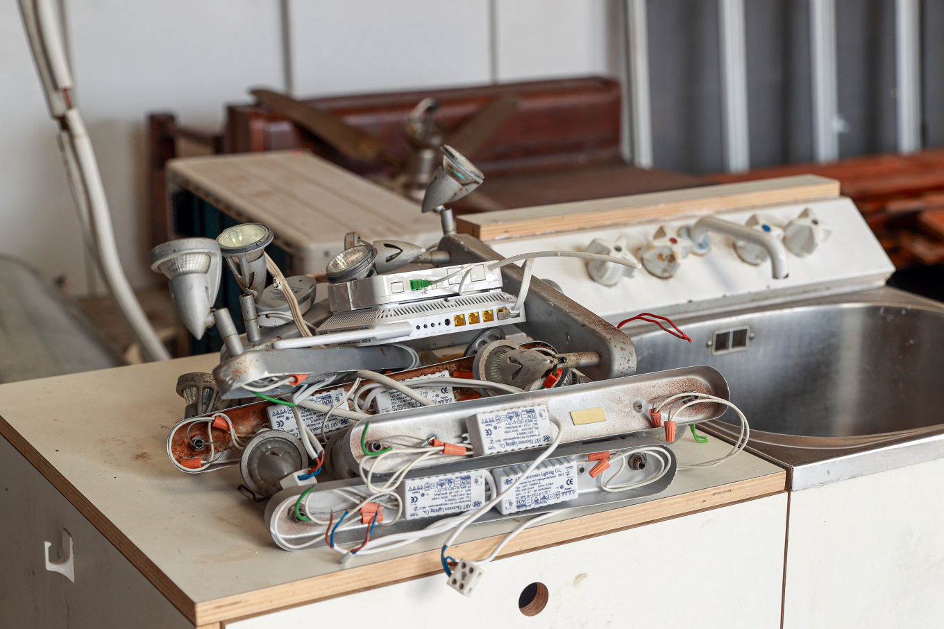 Electric waste. 