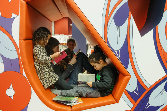 38 312876 Libraries Kids