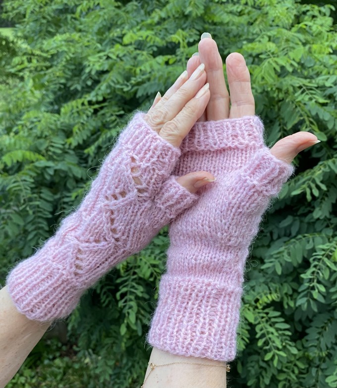 lace mitts pink_j0skxcdw.jpg