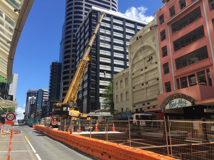 Auckland's floating road
