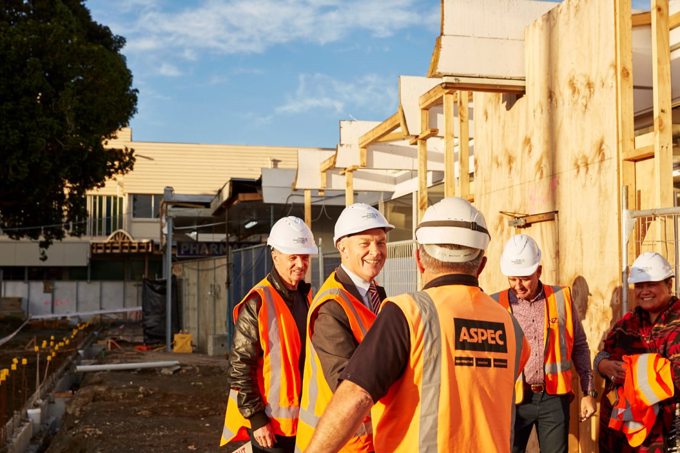 Mayor Goff pays a visit to Old Papatoetoe