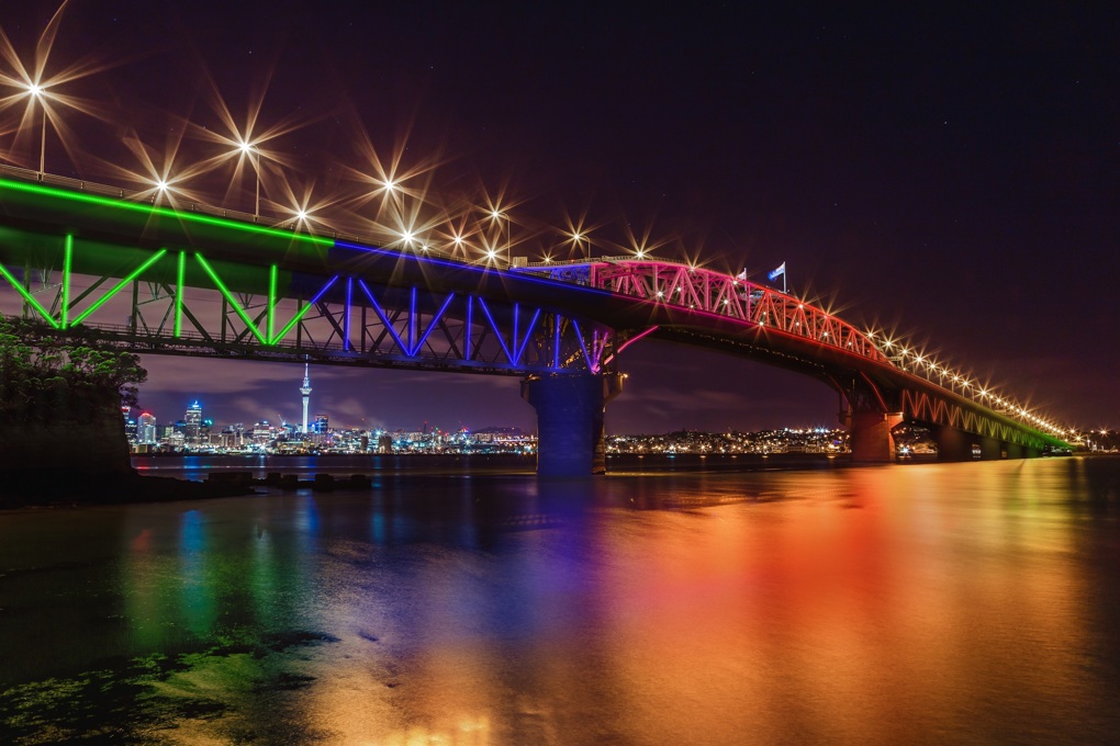 Vector and Auckland Council to light Auckland Harbour Bridge (3).jpg