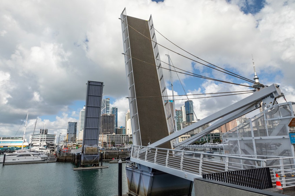 Wynyard Crossing Bridge
