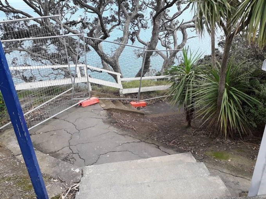 ladies bay before