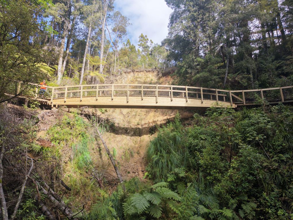 Le Roys Bridge 2040