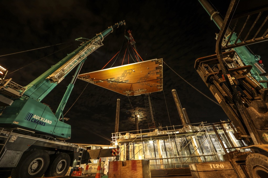 First canopy installed in the Ferry Basin