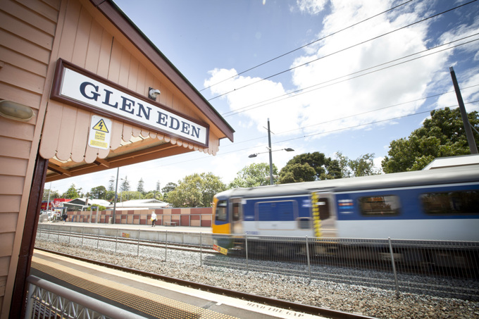 Glen Eden railway station